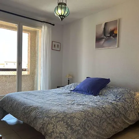 Maison Bord De A Avec Terrasse Et Garage - Fr-1-225c-164